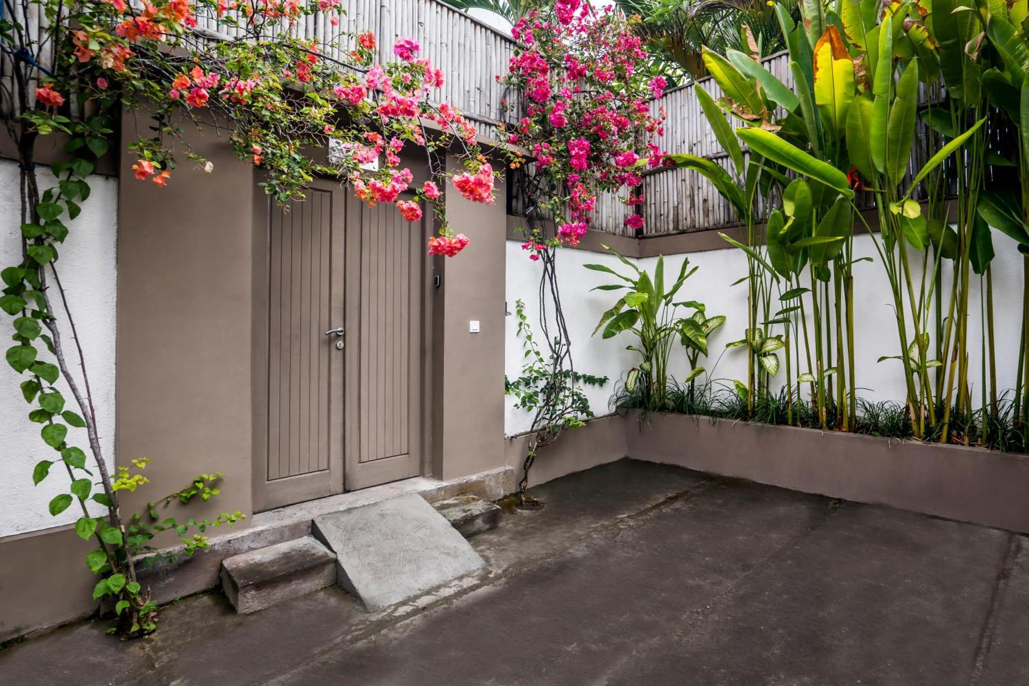 Villa Moju Canggu By Alfred In Bali ภายนอก รูปภาพ